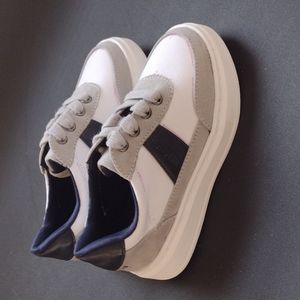 Toddler Boy Size 9 Reaction Kenneth Cole BRAND NEW